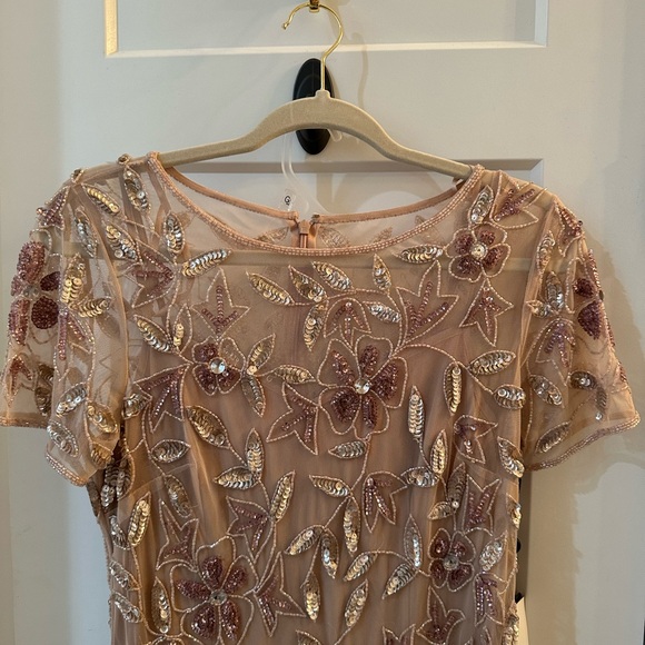 Adrianna Papell HAND BEADED SHORT SLEEVE FLORAL GODET GOWN in Beige gold - Picture 6 of 7